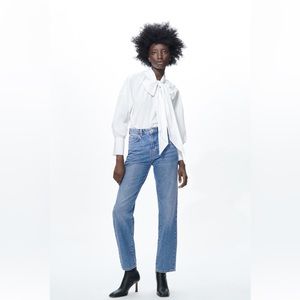 Zara high waisted straight jeans size 4